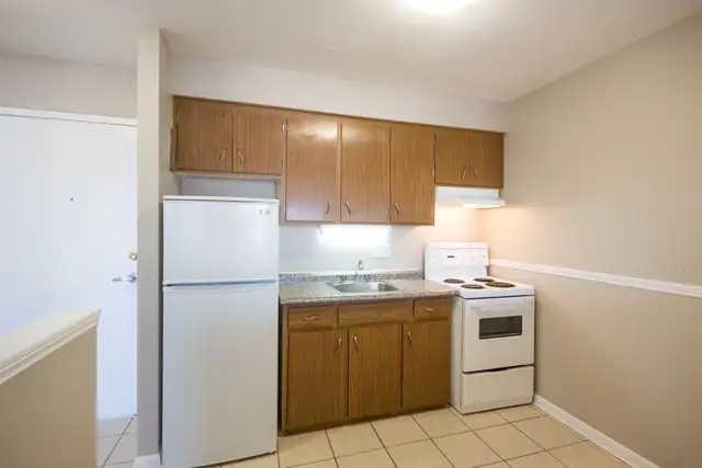 ALL INCLUSIVE - Westwood Garden Apts 1BR Apt Available Now in Long Term Rentals in Kitchener / Waterloo - Image 5