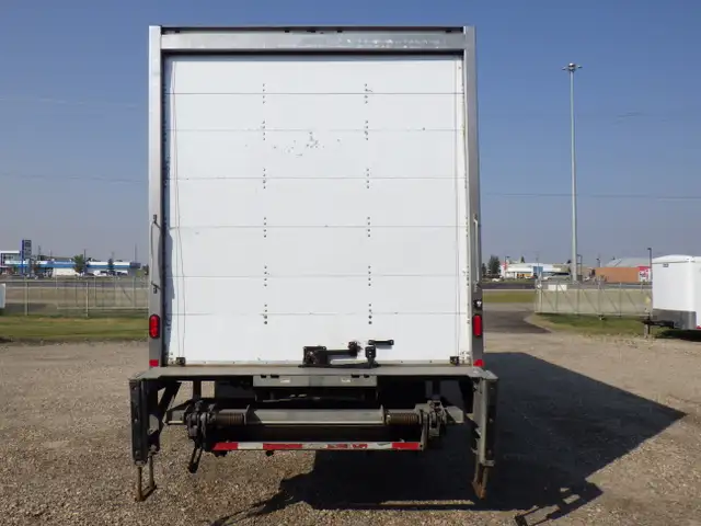 2018 MULTI VANS 26 Ft. Van Body #3976A in Heavy Trucks in Edmonton - Image 3