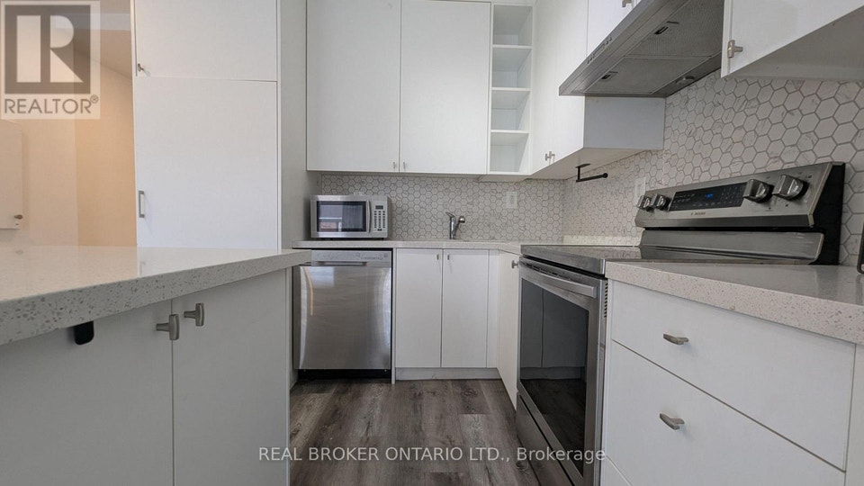 4 - 2199 GERRARD STREET E Toronto (East End-Danforth), Ontario 4