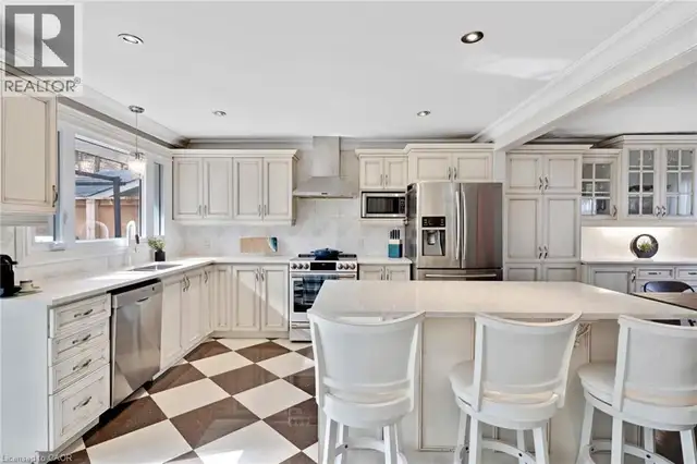 37 YELLOW BIRCH Drive Kitchener, Ontario in Houses for Sale in Kitchener / Waterloo - Image 34