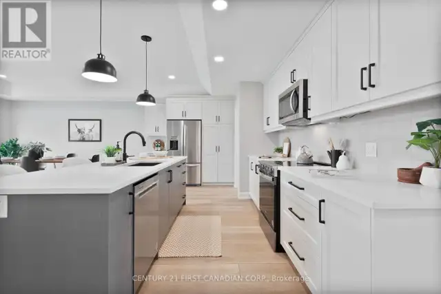21 HAMILTON STREET North Middlesex (Ailsa Craig), Ontario in Houses for Sale in Grand Bend - Image 13