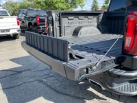 1 OWNER | ACCIDENT FREE | HEATED/COOLED SEATS | HEATED STEERING WHEEL | WIRELESS CHARGING | TRI ZONE... (image 6)