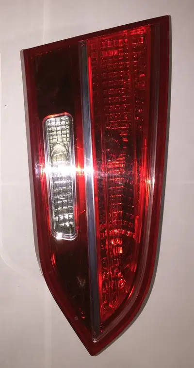 2013 2014 20152016 HYUNDAI SANTA FE LEFT RIGHT TAIL LIGHT TAIL LAMP ___________________ RIGHT PARTS...