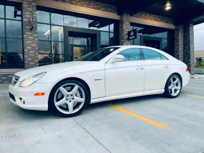 Low km, elegance and luxury meets AMG performance. It is Selling at the 52nd Annual Enthusiast Colle...