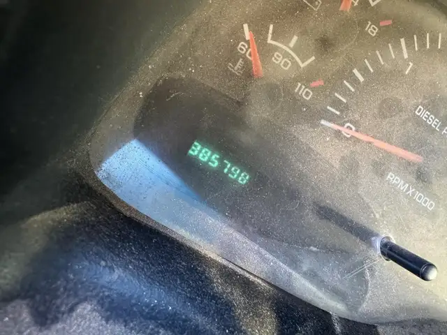 2001 DODGE RAM 3500 in Heavy Trucks in Saskatoon - Image 22