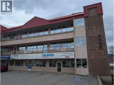 Third floor office space, 2180 SF in a well managed building close to the downtown core. This bright...