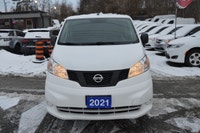 Clean Carfax, Bluetooth, Backup Camera, Dual sliding door, Power locks and mirrors, Fuel efficient,... (image 7)