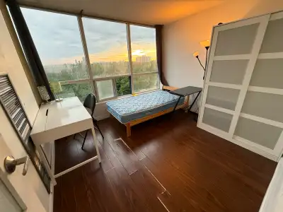 Furnished, Bright Apartment Bedrooms Near UTSC Centennial, everything included Fully furnished Rooms...