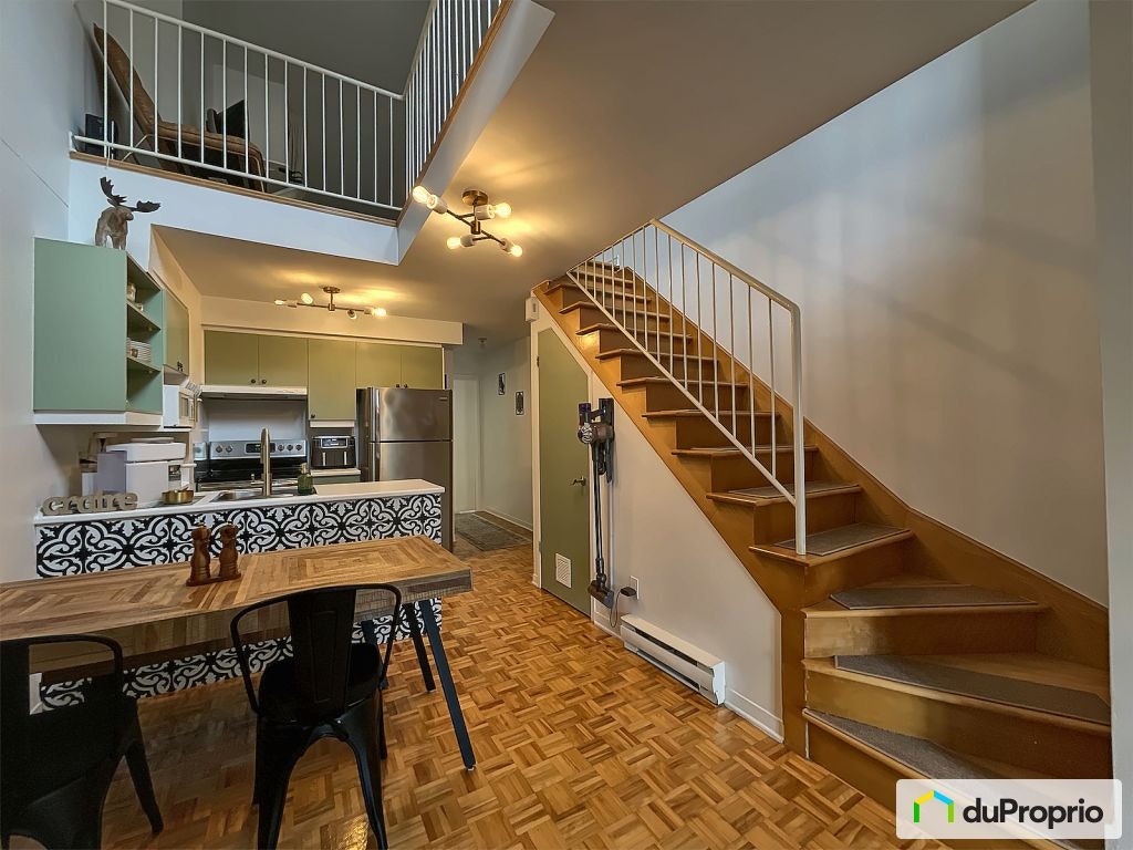 7e Ave — photo 1