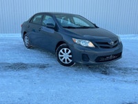 2013 Toyota Corolla CE Sedan 1.8L FWD Livraison partout au Québec possible ** Tous les échanges sont... (image 8)