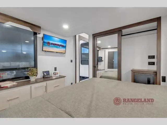 2025 Forest River RV Cedar Creek Cottage 40CBK in Travel Trailers & Campers in Red Deer - Image 10