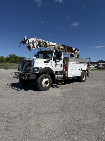 2015 International 7400 7.6L engine Diesel Automatic transmission 105,077 mileage 7,592 engine hours...
