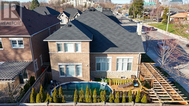 3061 LAKESHORE RD W Oakville, Ontario in Houses for Sale in Oakville / Halton Region - Image 3