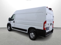 SAEFTY INCLUDED ACCIDENT FREE SERVICE RECORDS Very Clean RAM 2500 HIGH ROOF TRADESMAN 136-in with Au... (image 4)