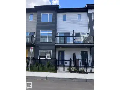 Spacious three storey townhouse available for rent in the desirable Walker community. This well main...
