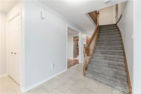 4535 St. Volodymyr Crescent in Houses for Sale in Hamilton - Image 4