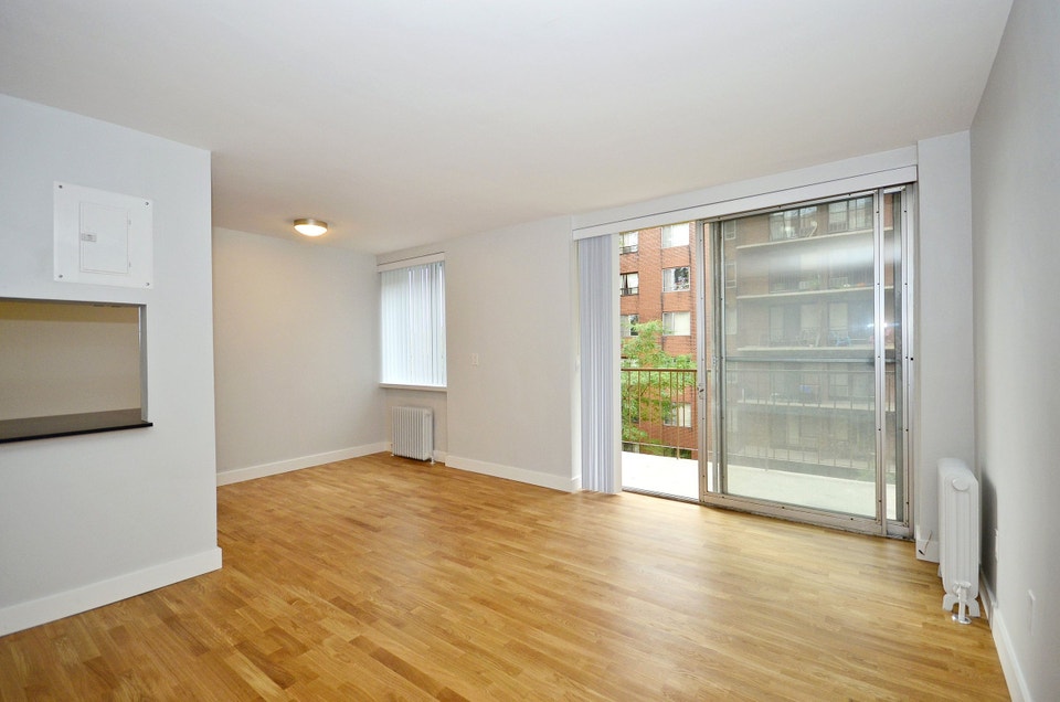 renovated two bedroom - ID 4738 5