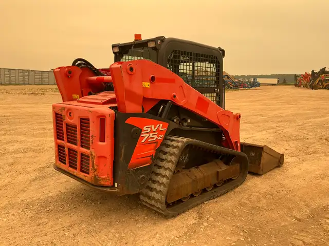2018 KUBOTA SVL75-2 Skidsteer GONE TO 6&6 AUCTION in Heavy Equipment in Barrie - Image 6