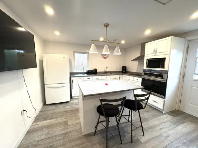 26-052 Fully furnished upper flat in Bedford in Long Term Rentals in City of Halifax - Image 7