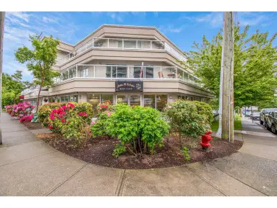 Fantastic Corner Location with Walk-Up access in the heart of Uptown White Rock!! 850 square feet of...