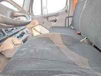 Ryder Stock ID: 793178 Transmission Type/Speed: AUTO 6 Engine: DIESEL L9'17 270/2000 Horse Power: 27... (image 9)