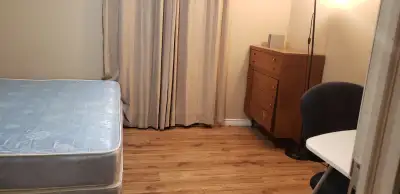Room for rent SUMMER SUBLET for "NOT GRADUATED" COLLEGE STUDENTS
