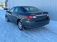 2013 Toyota Corolla CE Sedan 1.8L FWD Livraison partout au Québec possible ** Tous les échanges sont... (image 3)
