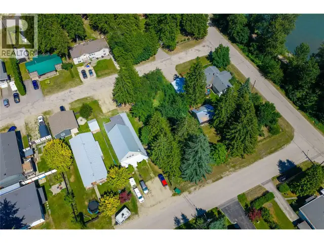 1206 Carlson Street Revelstoke, British Columbia in Land for Sale in Revelstoke - Image 3