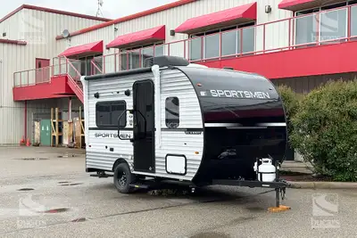 The K-Z Sportsmen Classic 130RD, the most compact in the Sportsmen Classic lineup, is a cozy and unc...