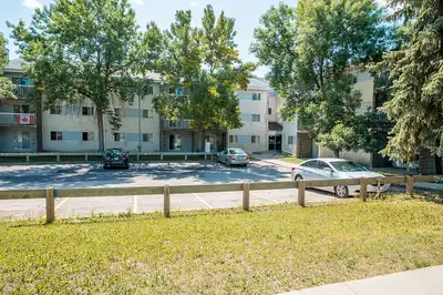 1047 Bairdmore Sq- 2 Bedroom