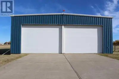 Looking for the perfect space to safeguard your aircraft, boats, or recreation vehicles? This well-b...