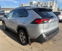 **CARS TRUCKS SUV 4X4 VAN AWD EDMONTON FINANCING AVAILABLE EASY FINANCING ** 2022 TOYOTA RAV4 LE HYB... (image 5)