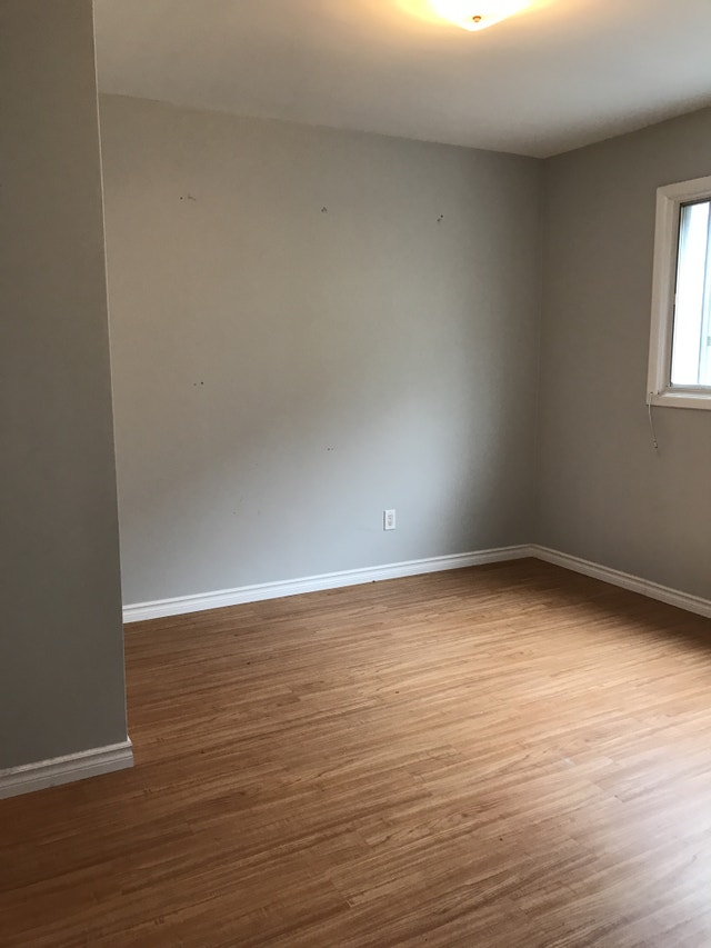 STUDENTS! 2 Bedroom All Inclusive Near Conestoga Mall Long Term