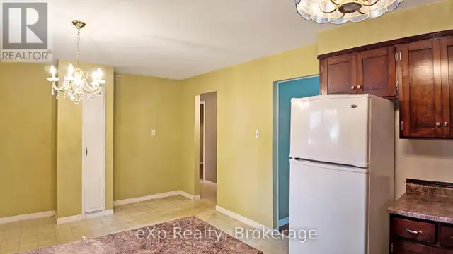 69 8TH STREET Hanover, Ontario in Houses for Sale in Owen Sound - Image 12