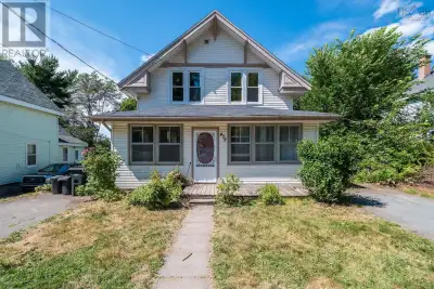 Character Home in Windsor. This 1935 classic offers 3 bedrooms, 1.5 bathrooms, and a wealth of histo...