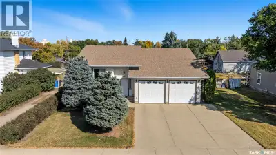Are you looking for your next home? You won't want to miss this one - pride of ownership shines here...