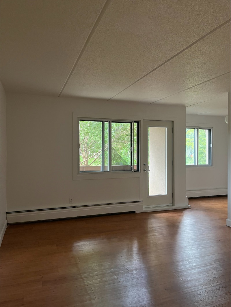 3 1/2 SaintLambert ID 2829 Locations longue durée Longueuil/Rive