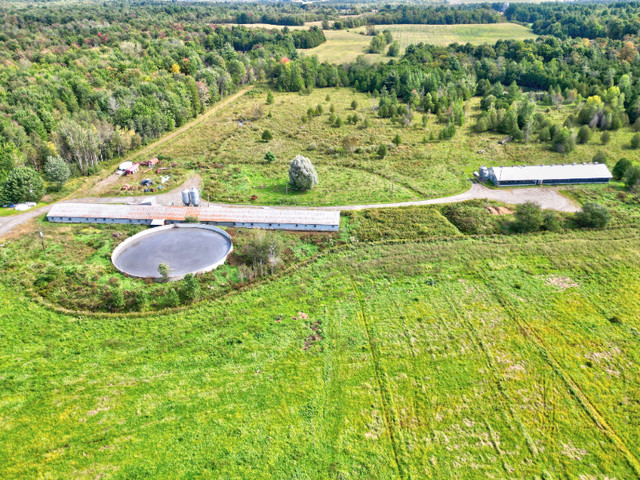 maison a vendre sur 200 acres dans Maisons à vendre  à Longueuil/Rive Sud - Image 4