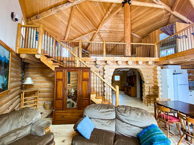 Log home on 10.98 acres (40 mins from Faro) - Felix Robitaille® in Houses for Sale in Whitehorse - Image 12