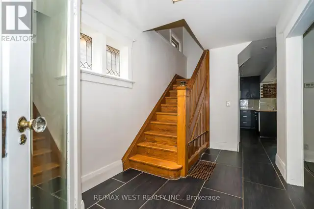 38 BECK AVENUE Toronto (East End-Danforth), Ontario62864758526211124