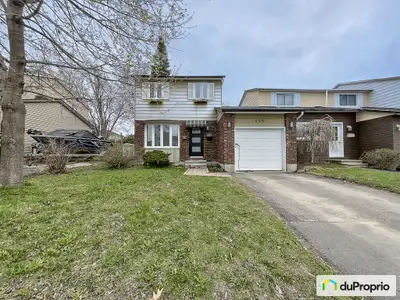 À moins de 400 000$ | Clé en main | Unité de coin rénovée | 4 chambres | 3 salles d'eau/bain | Garag...