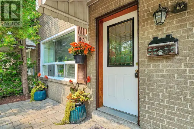 62 Porchester Drive Toronto (Woburn), Ontario, photo 3 of 4