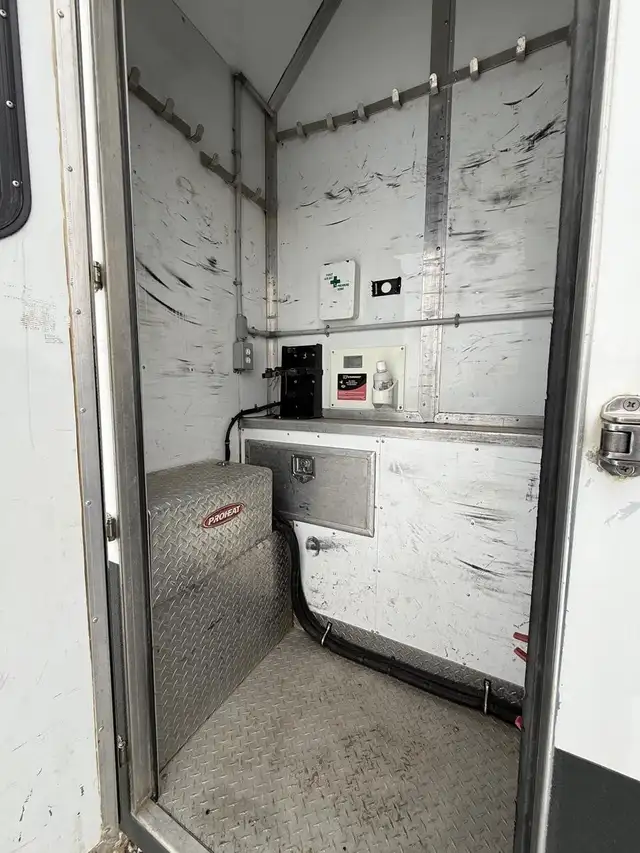 2016 KENWORTH T800 in Heavy Trucks in Kamloops - Image 27