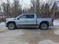 Turbocharged Diesel I6 engine for robust power | 4x4 drive ensures confident handling in all conditi... (image 8)