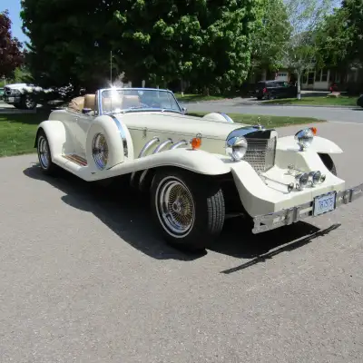 A Neo-Classic car modelled after the 1928-1932 Mercedes-Benz SSK Roadster. This car was built on a 1...