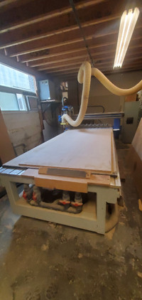5'x10' CNC Router and vacuum pump