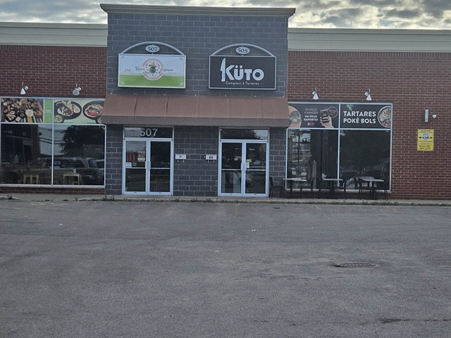 Restaurant Kuto comptoir à tartares - Saint-Eustache dans Espaces commerciaux et bureaux à vendre  à Laval/Rive Nord