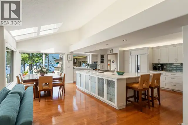 960 Lands End End North Saanich, British Columbia in Houses for Sale in Victoria - Image 32