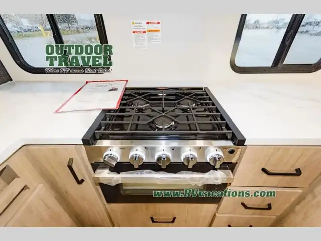 2026 Grand Design Imagine XLS 25RLE in Travel Trailers & Campers in Hamilton - Image 12