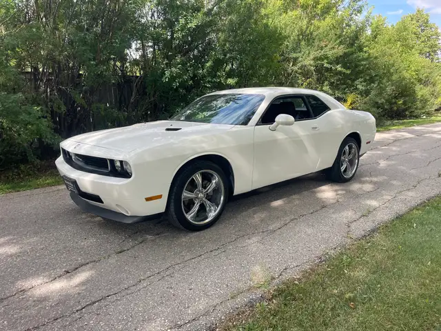 2010 Dodge Challenger SE